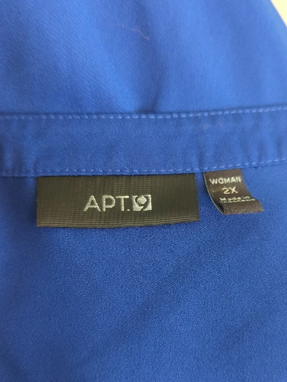 Apt. 9 lightweight flowing